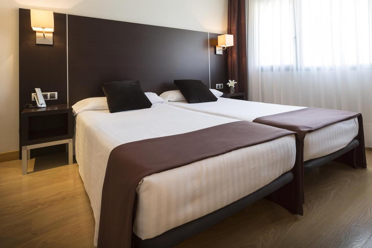 Hotel Plazaola Irurtzun Kültér fotó