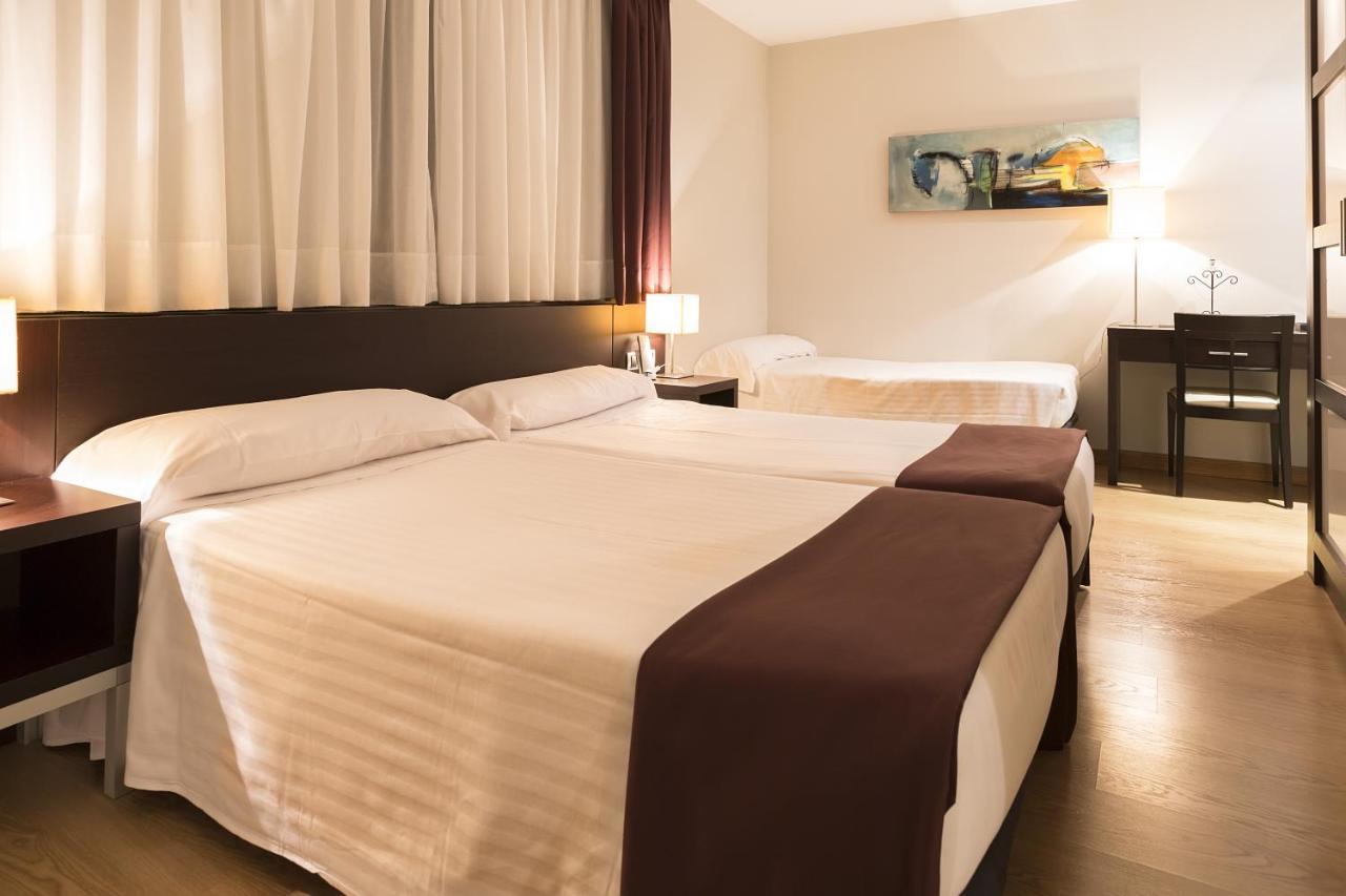Hotel Plazaola Irurtzun Kültér fotó