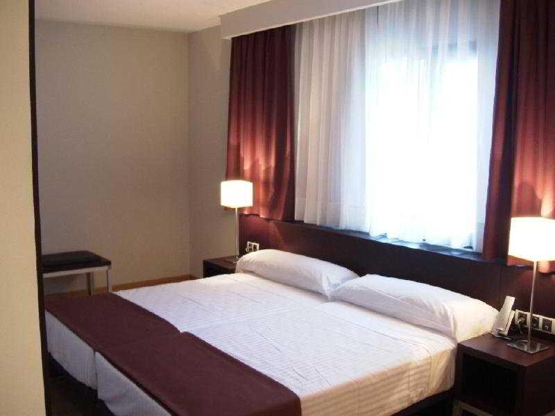 Hotel Plazaola Irurtzun Szoba fotó