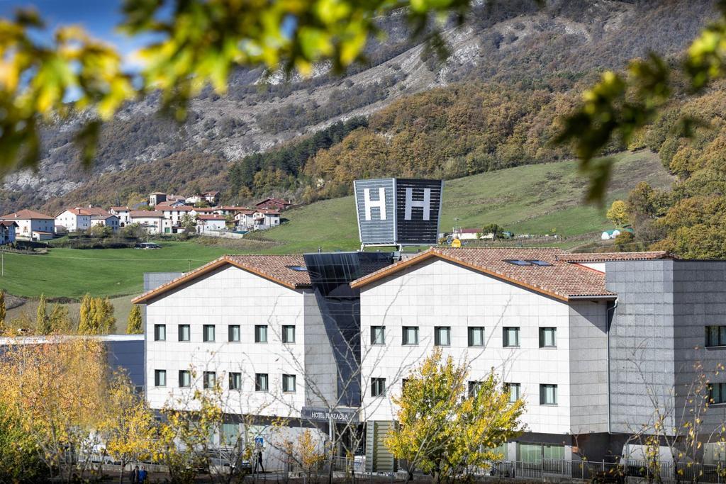 Hotel Plazaola Irurtzun Kültér fotó